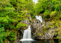 Fine Art Print des Eas Chia-aig Wasserfall in den schottischen Hghlands mit mystischem grünen Wald